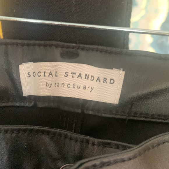 Faux leather skinny jeans - Picture 4 of 7